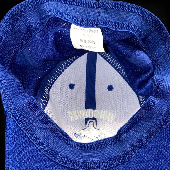 Vancouver Canucks NHL Molson Canadian Promotional Baseball Hat - Picture 6 of 6